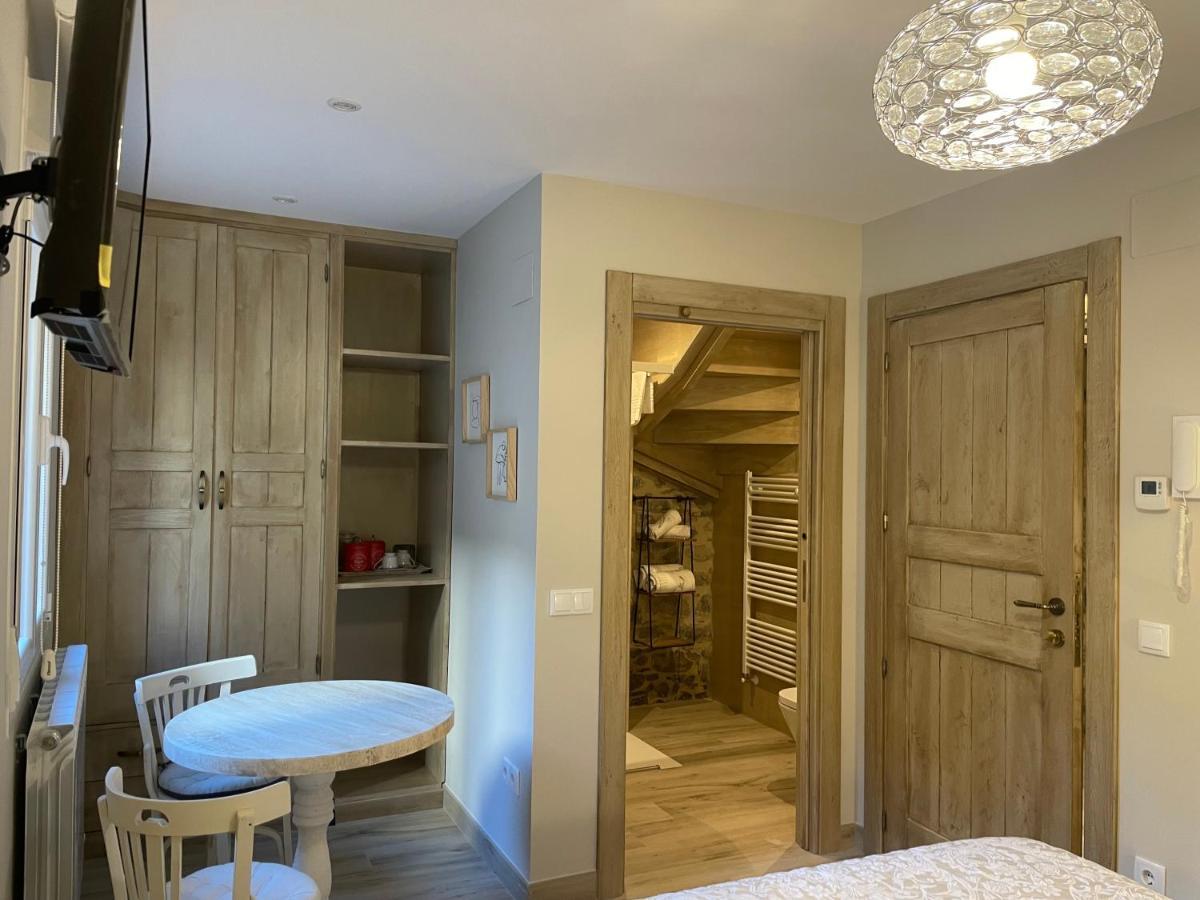 בייסקאס Apartamentos Casa Isabale מראה חיצוני תמונה